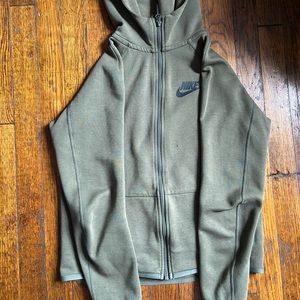 Nike Tech Army Green SOLD